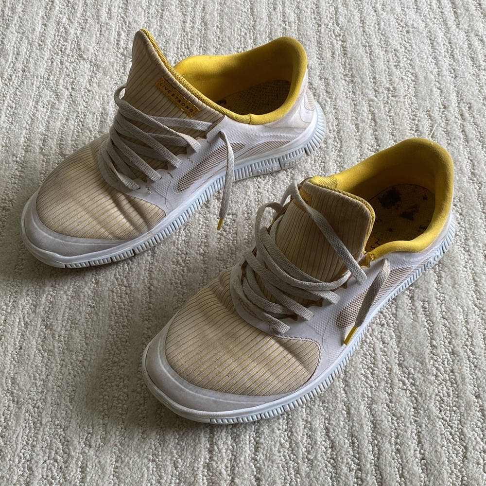 Nike Free 4.0 V3 Livestrong Athletic Shoes